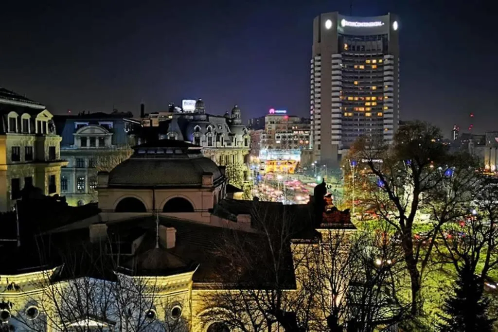 Central Studio With City View- Near Old Town Bukarest