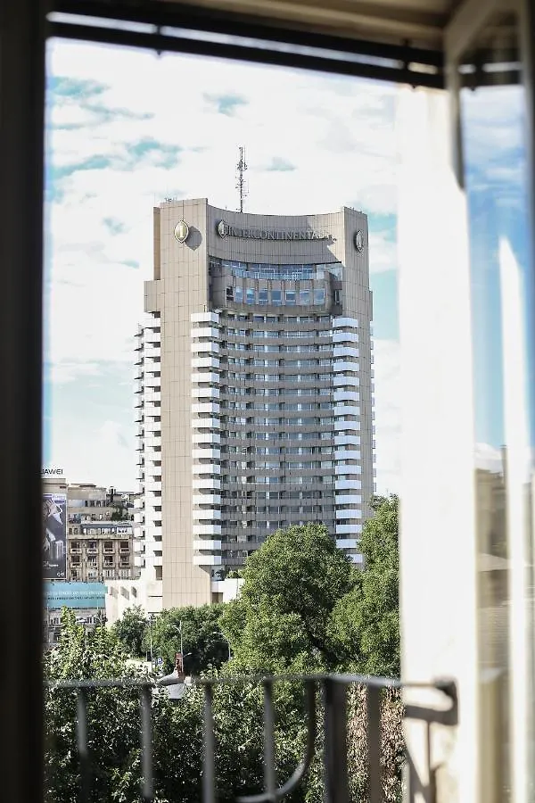 Central Studio With City View- Near Old Town Bukarest
